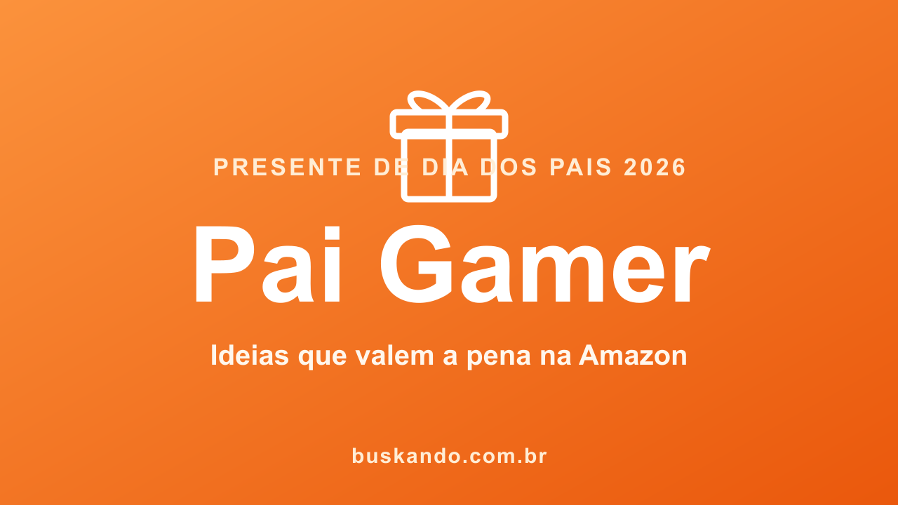 Presentes para pai gamer no Dia dos Pais 2026: headset gamer, mouse e teclado mecânico, controle sem fio e cadeira gamer sobre uma mesa de setup